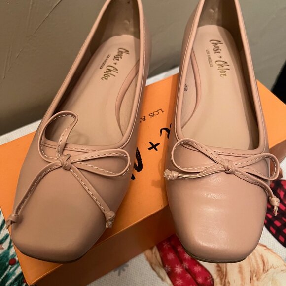 NEW Women's Chase + Chloe "Charlotte" Nude Ballet Flats with Bows - Size 6.5 - Picture 2 of 4